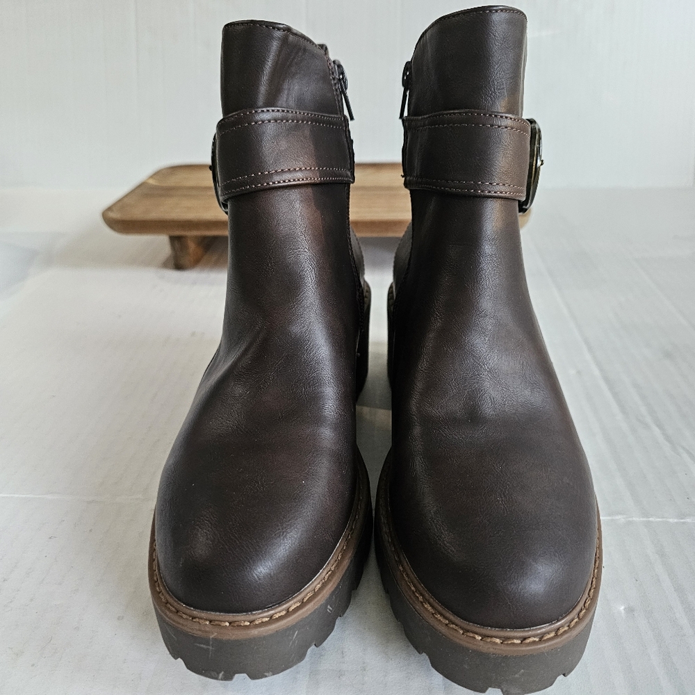 Rock & Candy Lorelai Boots Size 8.5 Brown Lug Soles Side Zipper Faux Leather - Picture 2 of 15